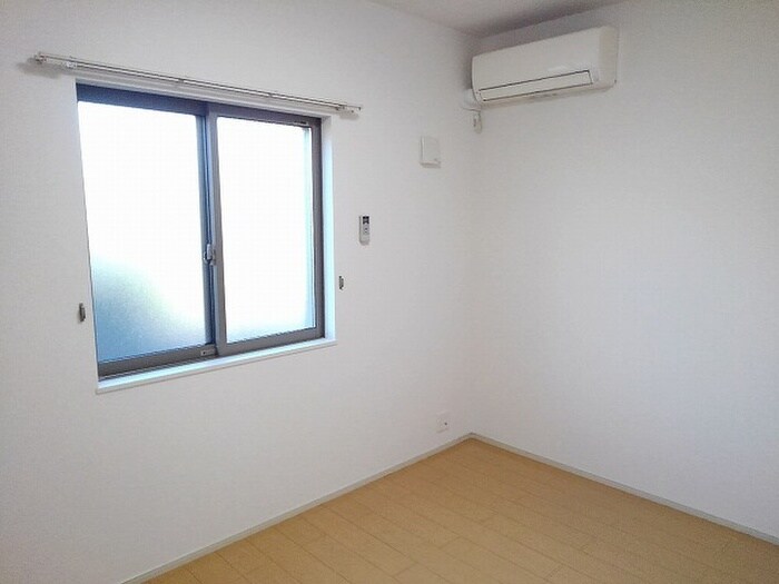 物件内観写真12　(居室)