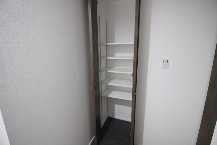 物件内観写真7　(靴箱)