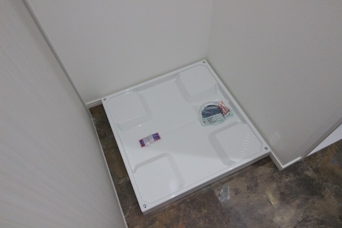 物件内観写真12　(洗濯機置場)