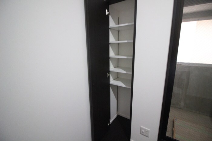 物件内観写真21　(収納)