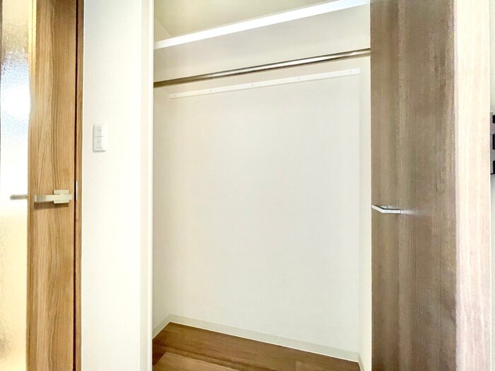物件内観写真15　(収納)