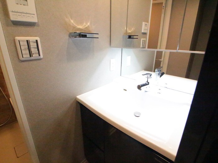 物件内観写真8　(洗面)