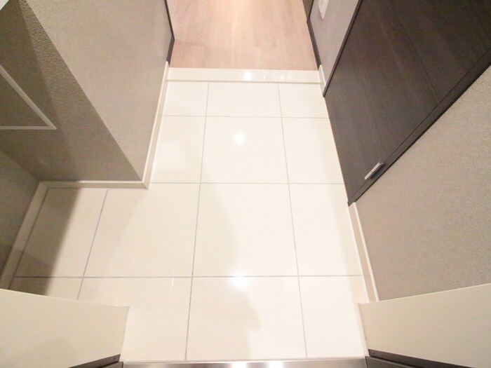 物件内観写真14　(玄関)