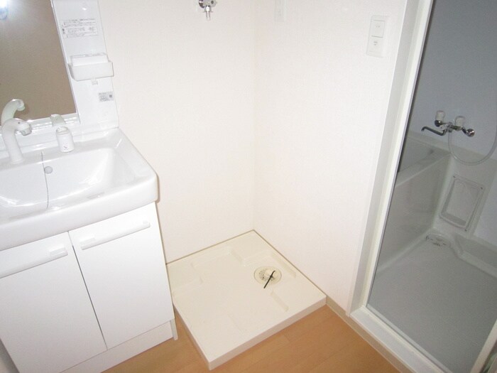 物件内観写真8　(洗濯機置場)