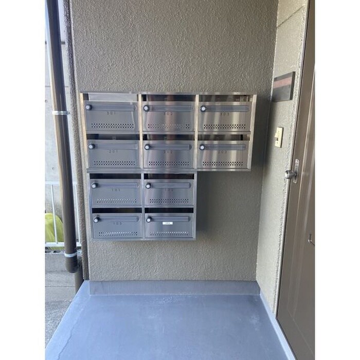 物件外観写真4　(建物設備)