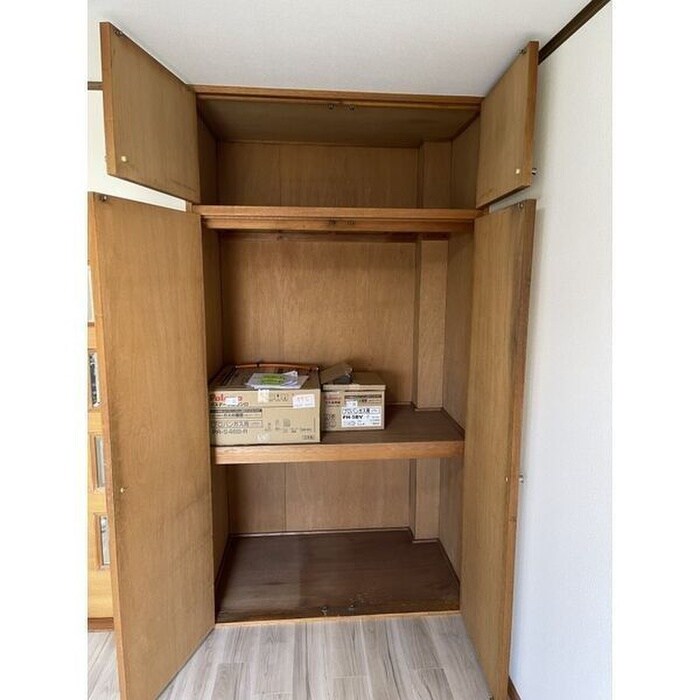 物件内観写真11　(収納)