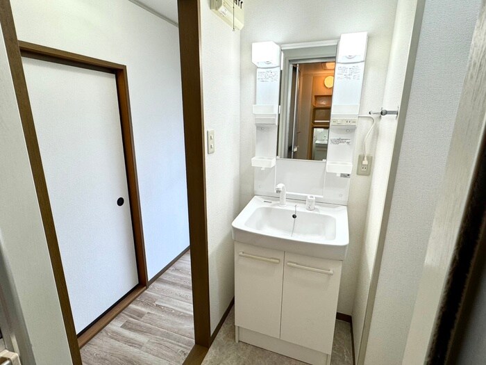 物件内観写真10　(洗面)