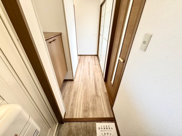 物件内観写真14　(廊下)