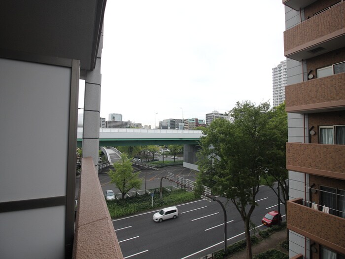 物件内観写真16　(室内からの展望)