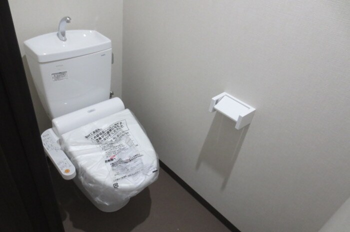 物件内観写真12　(トイレ)