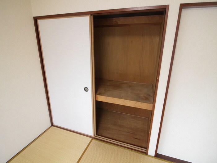物件内観写真13　(収納)