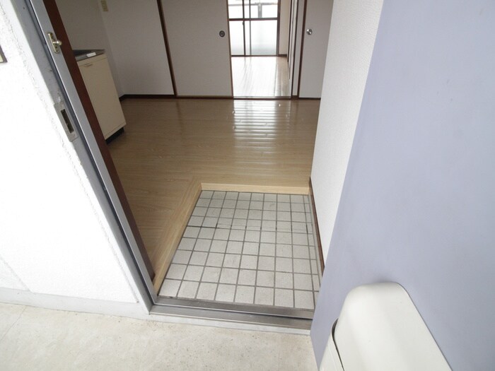 物件内観写真17　(玄関)