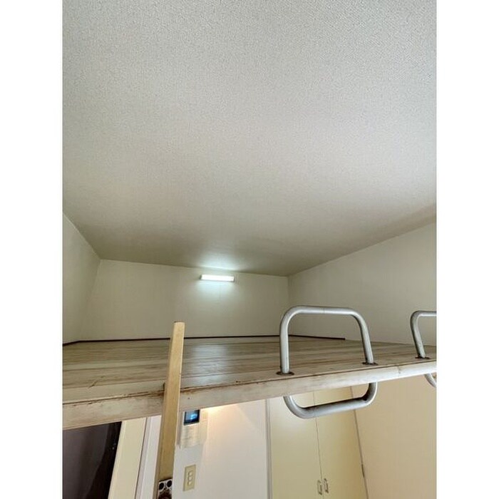 物件内観写真5　(ロフト)