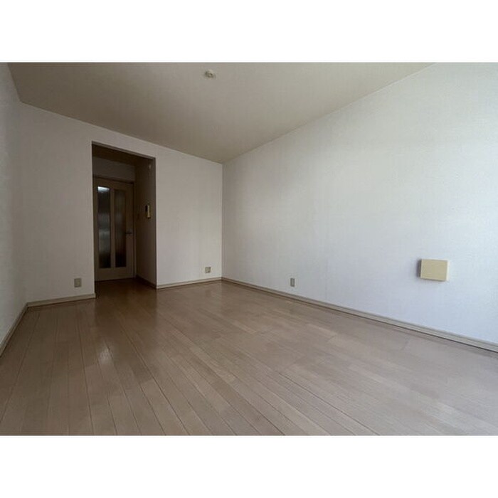 物件内観写真4　(居室)