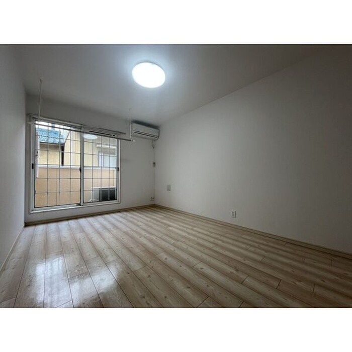 物件内観写真4　(居室)