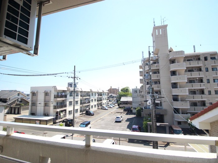 物件内観写真16　(室内からの展望)