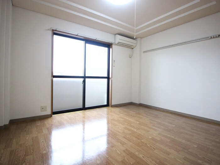 物件内観写真5　(居室)