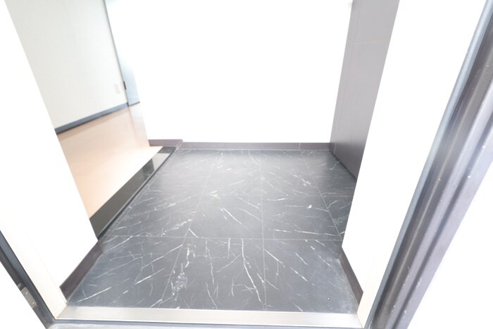 物件内観写真17　(玄関)