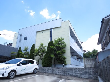 プレシャス植田外観写真