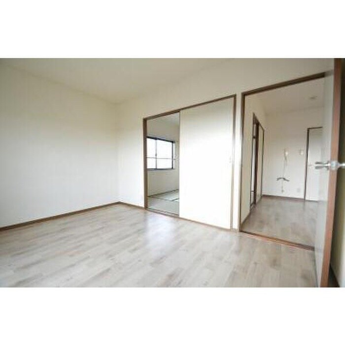 物件内観写真7　(居室)