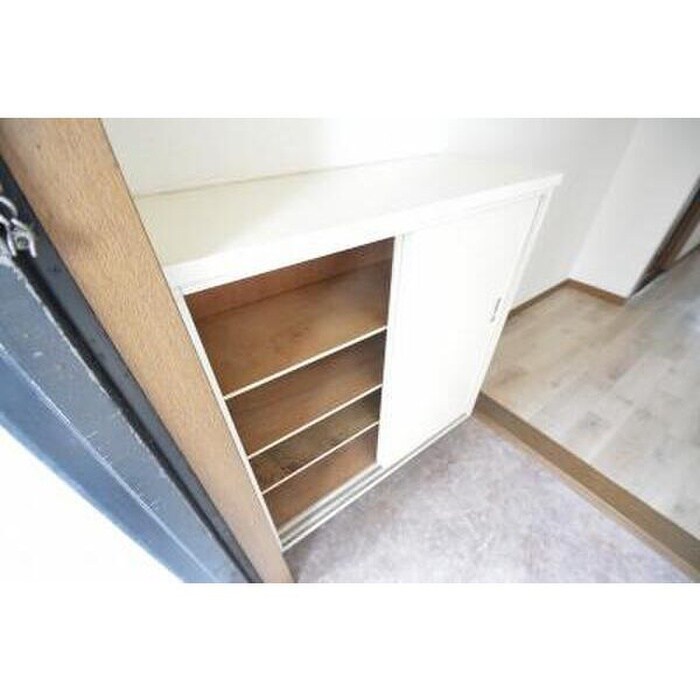 物件内観写真14　(靴箱)