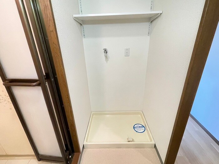 物件内観写真14　(洗濯機置場)