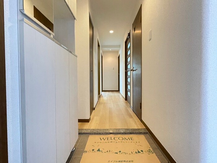 物件内観写真15　(玄関)