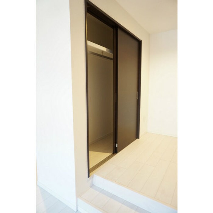 物件内観写真11　(居室)