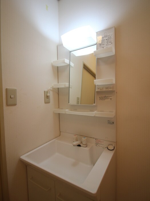 物件内観写真11　(洗面)