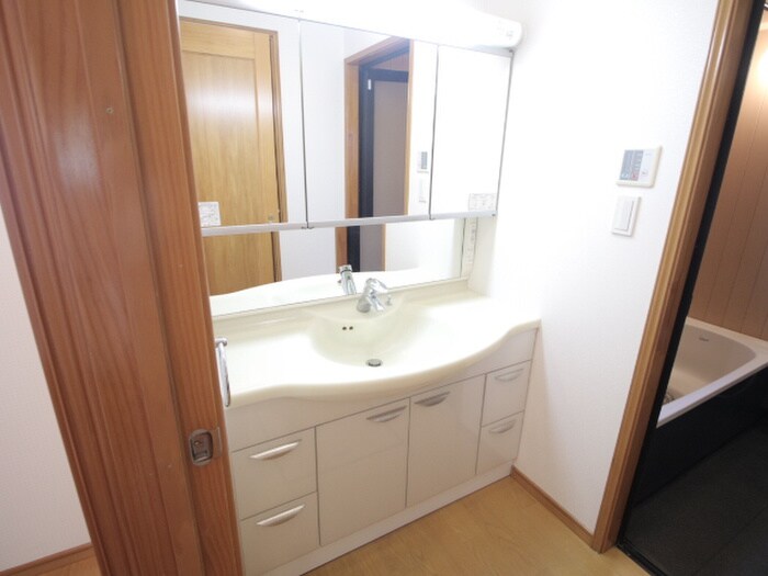 物件内観写真10　(洗面)