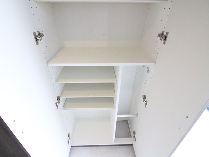 物件内観写真16　(靴箱)