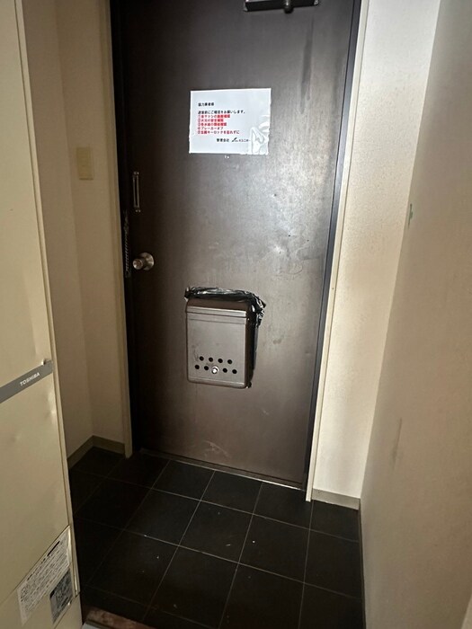 物件内観写真7　(玄関)