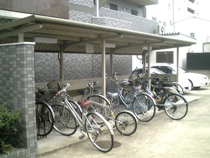 物件外観写真3　(駐輪場)