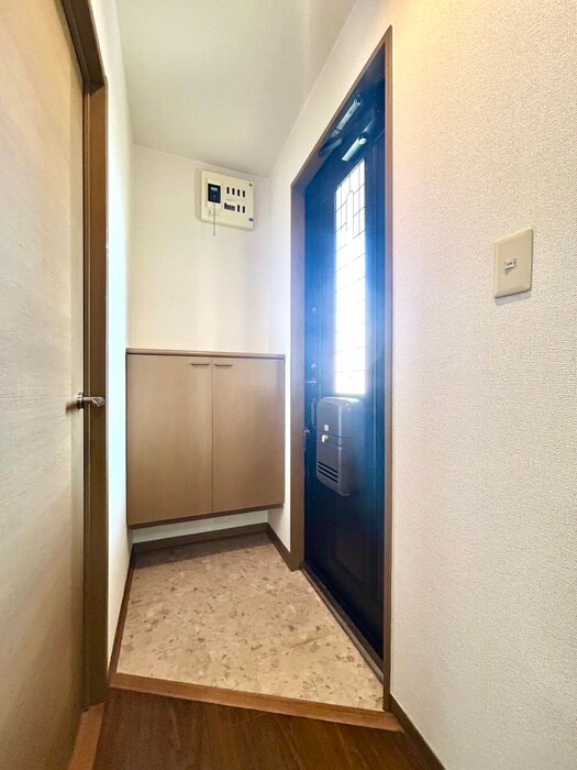 物件内観写真17　(玄関)