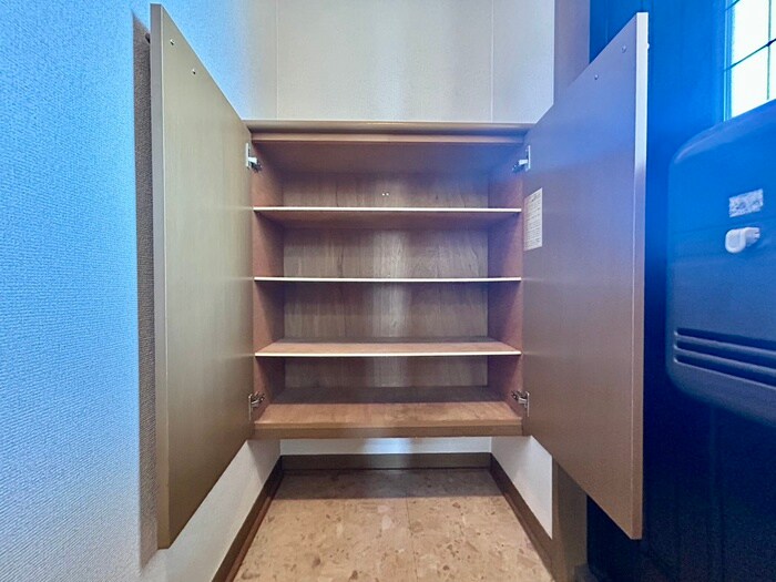 物件内観写真18　(靴箱)