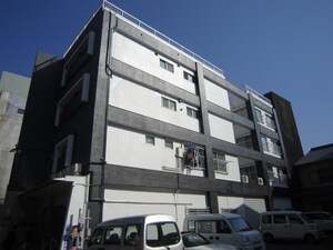 山幸ビル外観写真