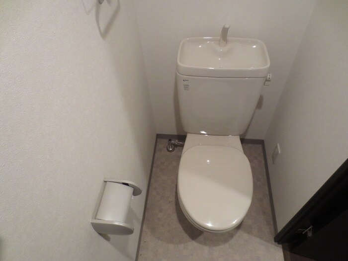 物件内観写真11　(トイレ)