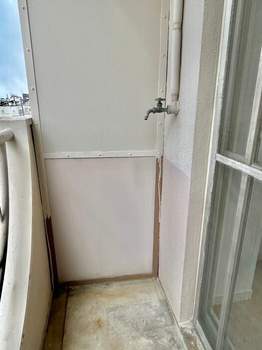 物件内観写真13　(洗濯機置場)