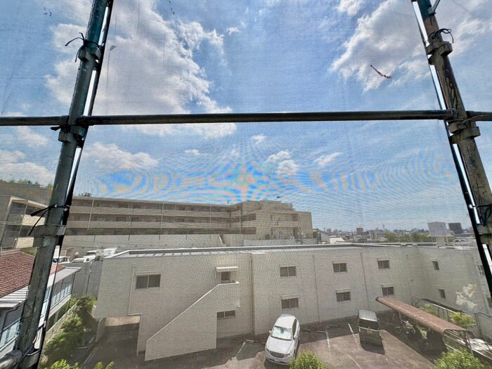 物件内観写真14　(室内からの展望)