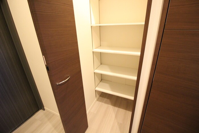 物件内観写真8　(靴箱)