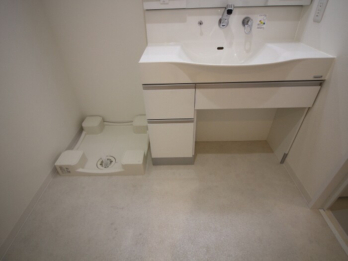 物件内観写真11　(洗濯機置場)