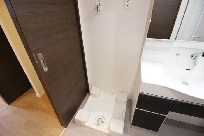 物件内観写真11　(洗濯機置場)