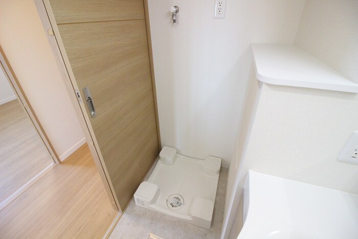 物件内観写真12　(洗濯機置場)