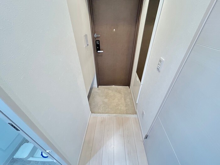 物件内観写真14　(玄関)