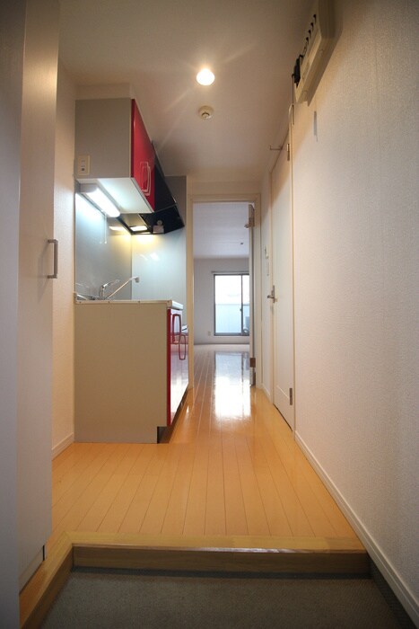 物件内観写真6　(玄関)