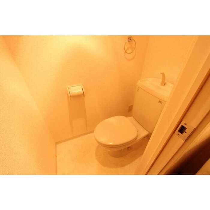 物件内観写真14　(トイレ)