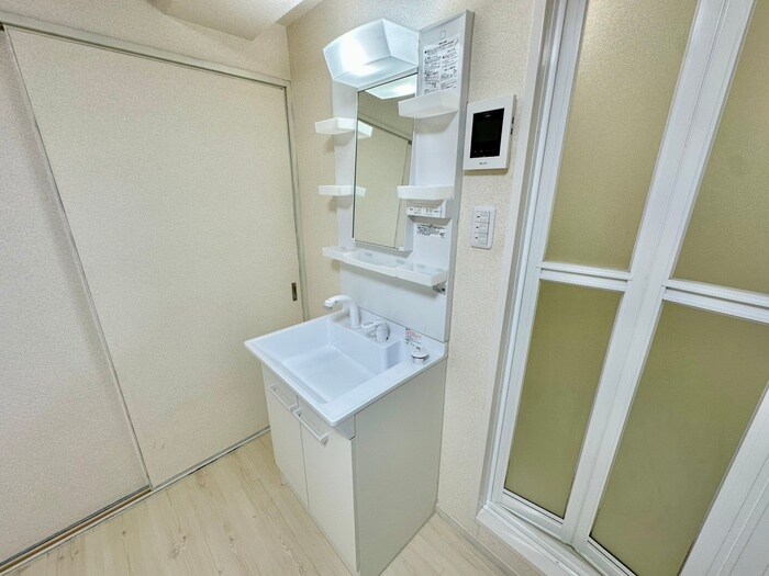 物件内観写真15　(洗面)