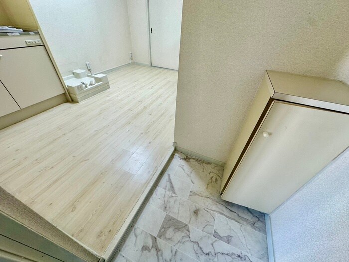 物件内観写真20　(玄関)