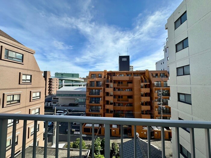 物件内観写真22　(室内からの展望)