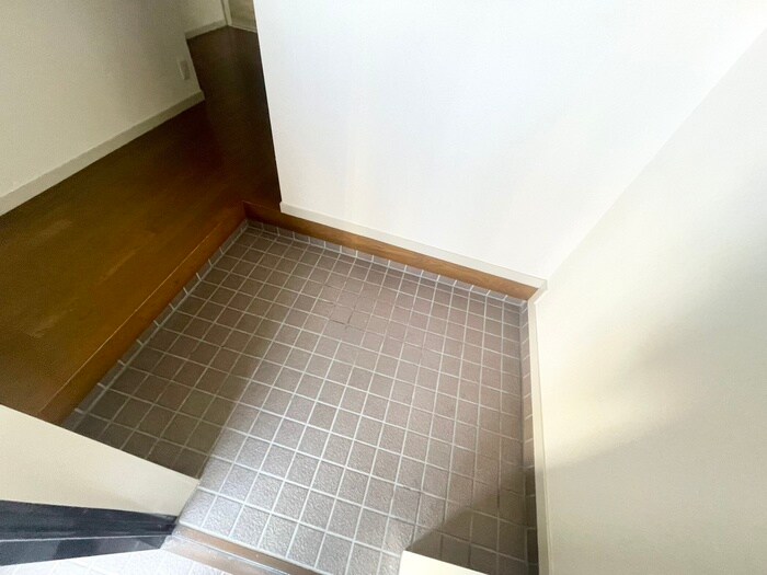 物件内観写真22　(玄関)